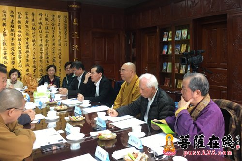 「佛教」三语系座谈会：承古人使命 扬中国佛教