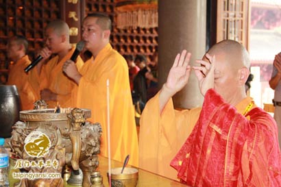 「佛教」七月十五佛欢喜日 世界各地寺庙举行盂兰盆法会