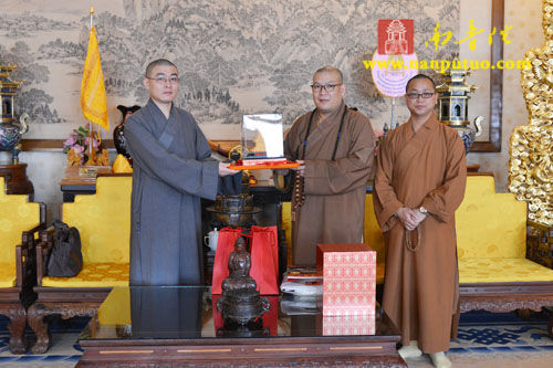 「南普陀寺」南普陀寺义工赴北京参学促进南北寺院交流 「南普陀寺」南普陀寺义工赴北京参学促进南北寺院交流