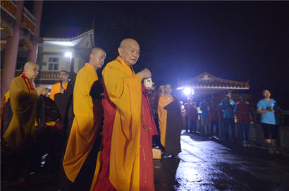 「本焕长老」本焕长老舍利赴江西九峰禅寺永久安奉