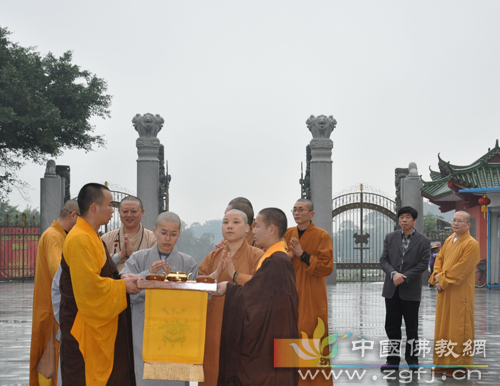 「佛教」浙江丽水筹办“2012华严文化节”，前往六祖寺取经