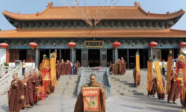 「广益」明生大和尚主法 广益法师三年闭关圆满