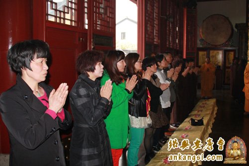 浙江安康寺隆重举行第七届华严法会熏坛洒净仪式