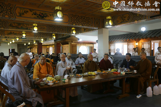 「佛教」灵光观门友好十载 中韩佛教共祈和平