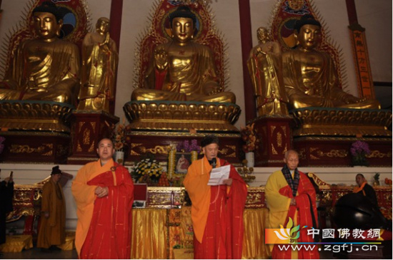 「佛教」湖北古灵泉寺举行“追思祖德、不忘祖恩”缅怀融训老和尚十周年追思法会