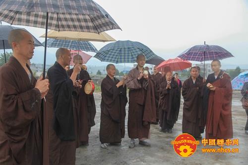 「观音」广东南华禅寺观音圣诞举行点燃六祖诞祈福灯法会