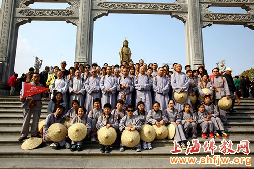 「普陀山」上海大圆通寺慧莲法师行脚一行朝圣普陀山圆满