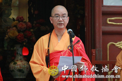 「佛教」中国佛教协会举行为尼泊尔和我国西藏地区震灾超荐祈福捐款法会
