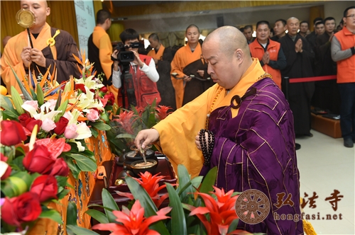 「弘法寺」广东深圳弘法寺隆重举行2015年千人皈依法会