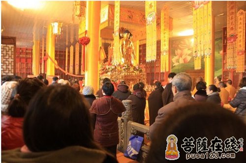 「腊八节」各地寺院腊八施粥忙　喜迎吉祥新年