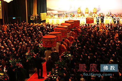 「佛教」2016澳门国际学戒论坛开幕 3000佛子誓言以戒为师