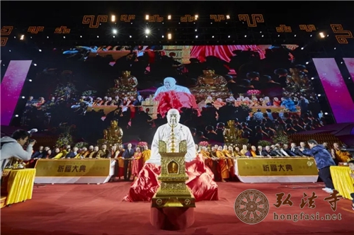 「佛教」感恩这个时代，感恩与你同行 ——2017年万众普佛供灯祈福大典