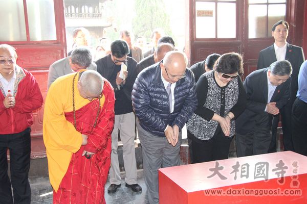 「吴伯雄」台湾国民党名誉党主席吴伯雄一行来河南大相国寺参访 「吴伯雄」台湾国民党名誉党主席吴伯雄一行来河南大相国寺参访