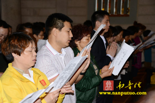 「南普陀寺」福建厦门南普陀寺隆重举行“千人皈依”法会 「南普陀寺」福建厦门南普陀寺隆重举行“千人皈依”法会