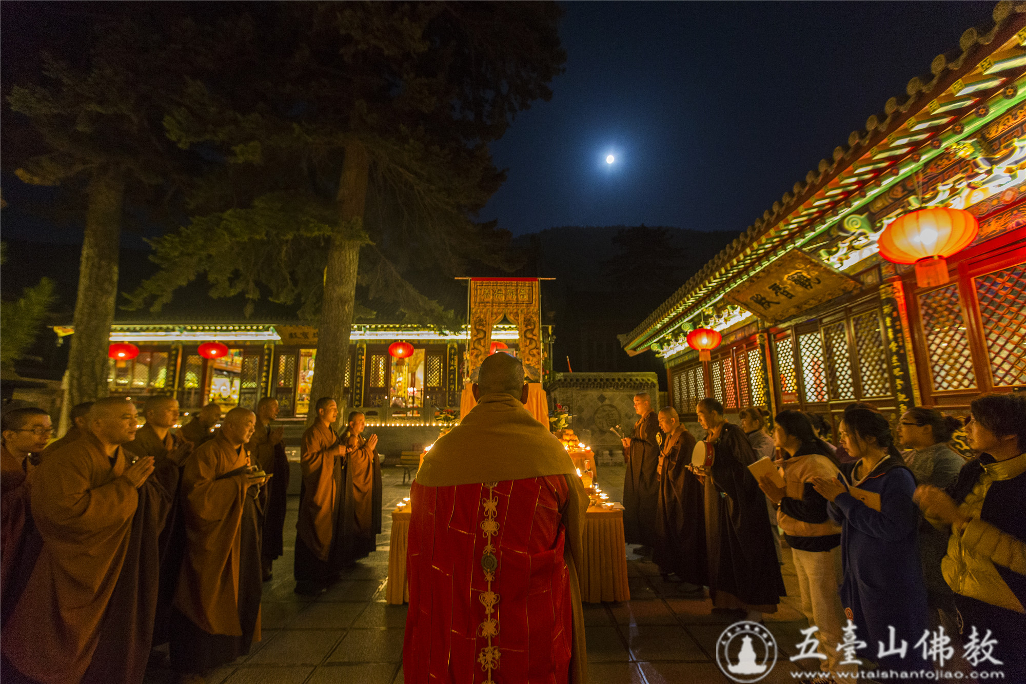 「五台山」月光菩萨圣诞日,五台山各大寺院举行中秋拜月祈福法会 「五台山」月光菩萨圣诞日,五台山各大寺院举行中秋拜月祈福法会