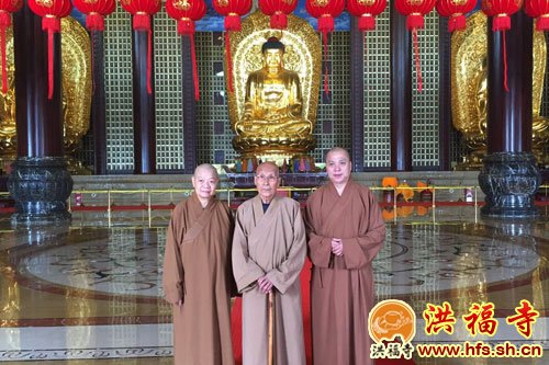 「佛教」上海洪福寺僧众一行参访无锡灵山大佛