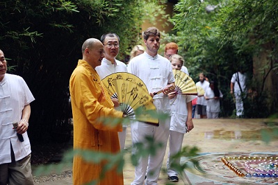 “慈风普扇”的文化内涵