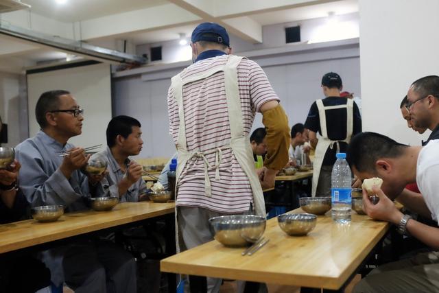 「龙泉寺」为什么理科男喜欢皈依佛门？
