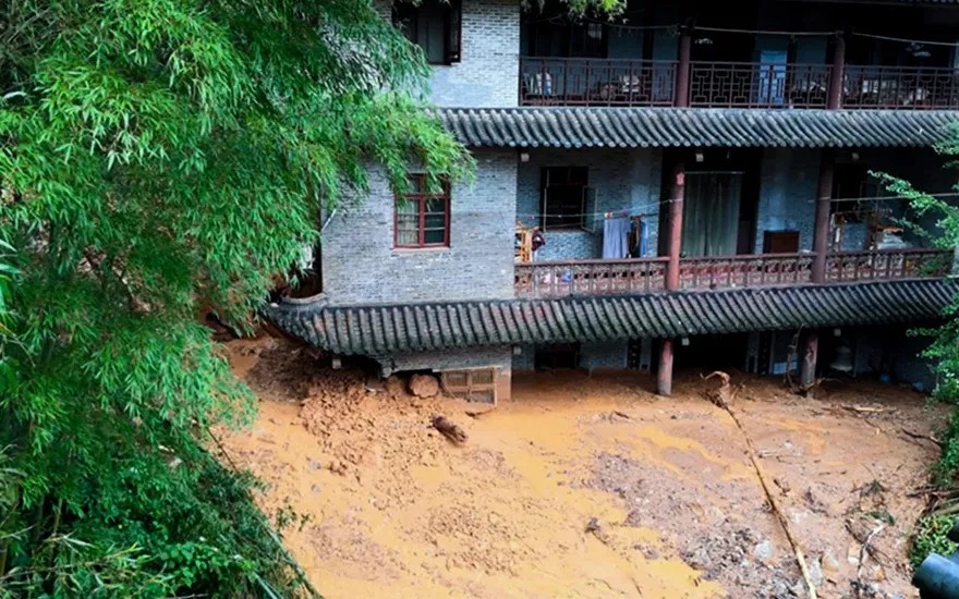 「佛教」禅宗薪火传千年 何惧暴雨袭净居