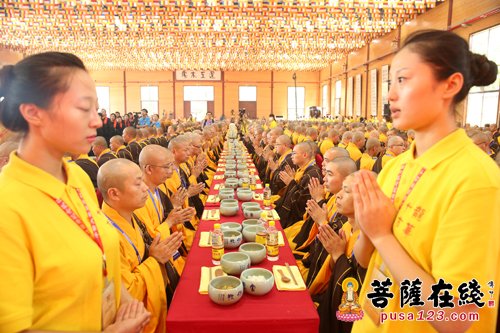 「台海时事」海峡两岸2015年修福修慧供千僧斋会在上海龙华古寺举行