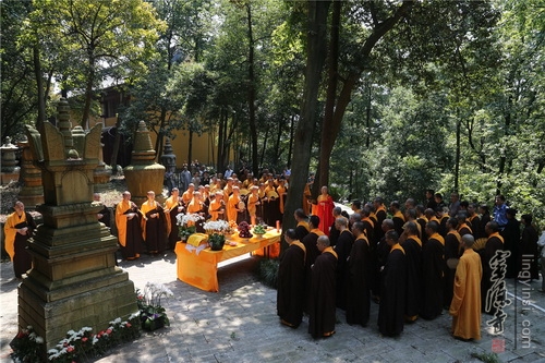 「灵隐寺」继云长老荼毗追思与灵骨入塔法会在浙江灵隐寺隆重举行