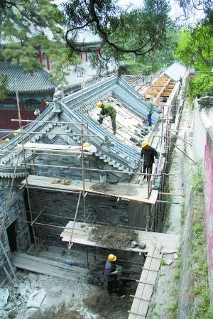 「五百罗汉」三百年戒台寺年久失修成危房 重建五百罗汉堂