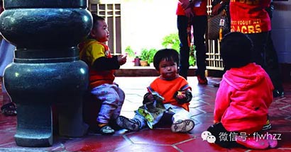 「比丘尼」常存慈悲意相承救苦心 比丘尼菩萨收养24个“尼娃娃”