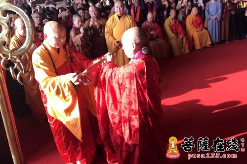 「佛教」普俊法师升座 学诚大和尚送座