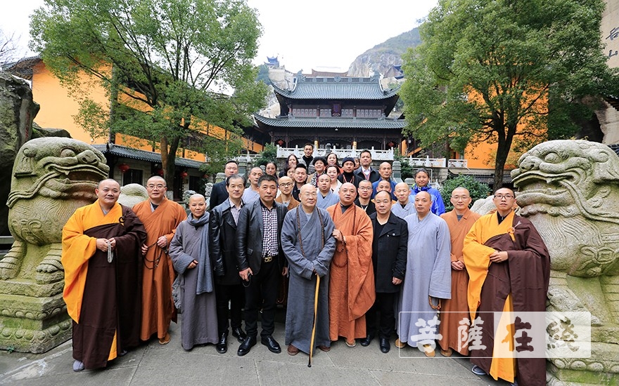 「佛教」二十年，在峭壁上建道场的法师：我只是由此岸尾登彼岸