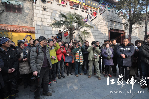 「佛教」江苏徐州兴化寺举行由季羡林题写“禅月无声”刻碑揭碑仪式
