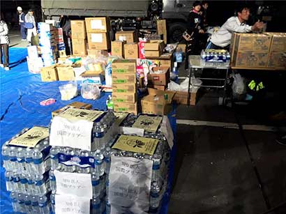 「熊本」福冈佛光人排除万难送抵物资 熊本灾民落泪