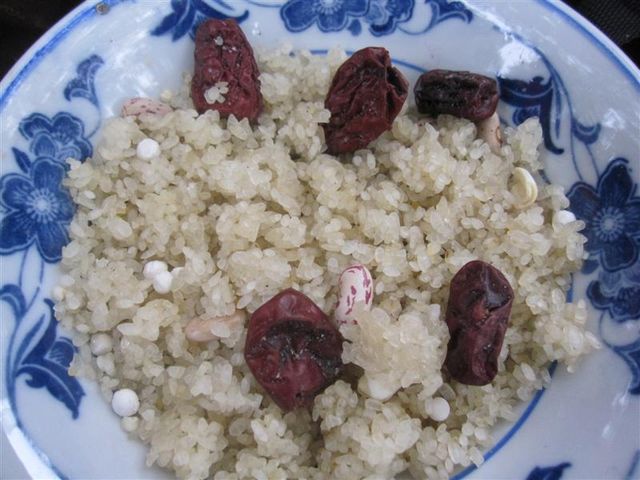 「佛教」重庆华岩寺举行“腊八节”施粥祈福活动 「佛教」重庆华岩寺举行“腊八节”施粥祈福活动