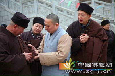 「佛教」河北唐山市迁安石佛古寺成功举办第三期短期出家活动