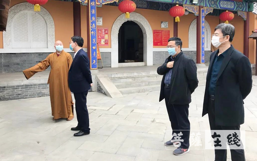 「疫情」胶州市委统战部领导检查指导慈云寺疫情防控工作 「疫情」胶州市委统战部领导检查指导慈云寺疫情防控工作