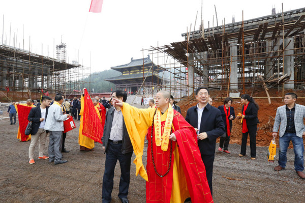 「抚州」江西抚州市西隐寺举行天王殿上梁法会 「抚州」江西抚州市西隐寺举行天王殿上梁法会