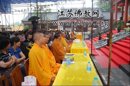 「佛教」浙江宁波慧日禅寺住持传喜大和尚莅临江苏无锡兜率庵弘法
