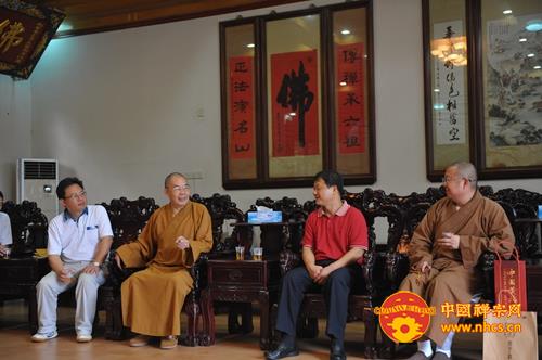 「佛教」湖北黄梅佛教参访团到广东南华禅寺朝圣