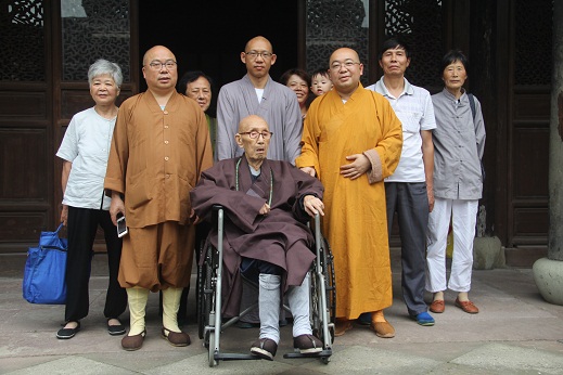 「佛教」浙江佛协委员会主席广修长老到伏龙寺参访虞氏旧宅 「佛教」浙江佛协委员会主席广修长老到伏龙寺参访虞氏旧宅