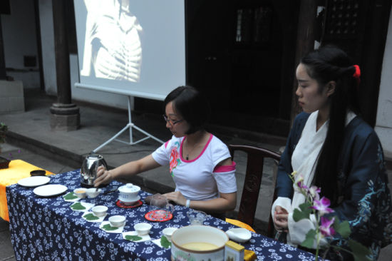 「佛教」“成电菁英”心静之旅寺院生活体验营闭营