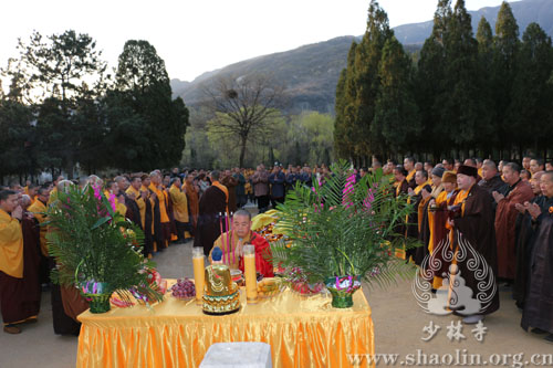 「观音」观世音菩萨圣诞日　河南嵩山少林寺僧众塔林祭祖