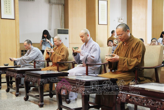 「佛教」中国佛学院举办2015届本科毕业生感恩茶会
