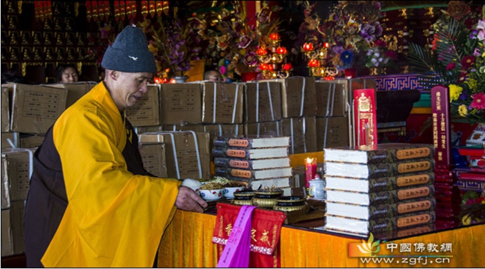 「佛教」河北张家口云泉禅寺隆重举行《乾隆大藏经》迎请供奉仪式