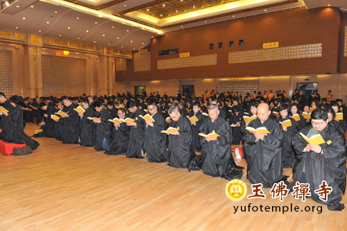「佛教」上海玉佛禅寺举行第二十二届传授三皈五戒法会