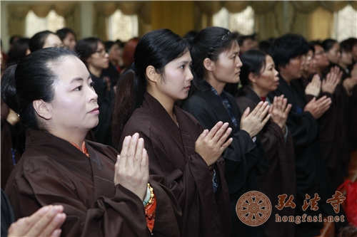 「弘法寺」广东深圳弘法寺隆重举行2015年千人皈依法会