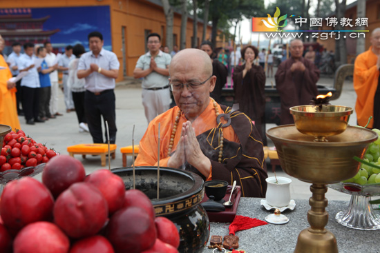 「大雄宝殿」河北藁城天恩寺举行大雄宝殿上梁仪式 「大雄宝殿」河北藁城天恩寺举行大雄宝殿上梁仪式