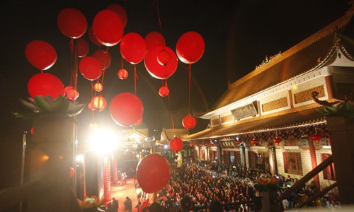 「弘法寺」梵钟常鸣歌盛世 法音遍布迎新年——广东弘法寺启建2014年祝福新年鸣钟祈福活动