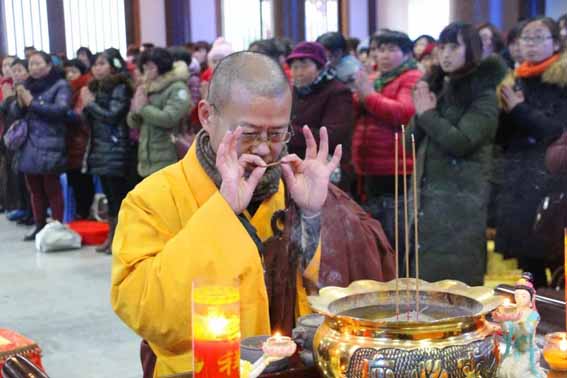 「释迦牟尼」全国各地佛寺纷纷举办施腊八粥和法会活动,恭迎佛陀成道日报道(二) 「释迦牟尼」全国各地佛寺纷纷举办施腊八粥和法会活动,恭迎佛陀成道日报道(二)