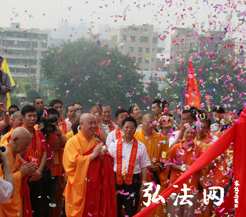 「佛教」深圳佛教界为大运祈福暨龙岗龙兴寺印顺大和尚晋院佛像开光庆典隆重举行