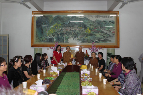 「崇福」国际佛光会澳门协会松山分会参访团一行到崇福寺参访