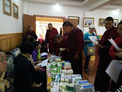 「佛教」云南佛教协会为尼众寺院举行慈善义诊并发放爱心物资